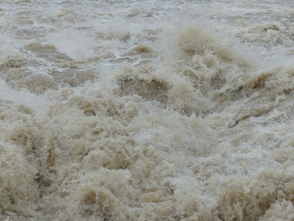 ペルー、大雨、洪水、土砂崩れ、非常事態宣言