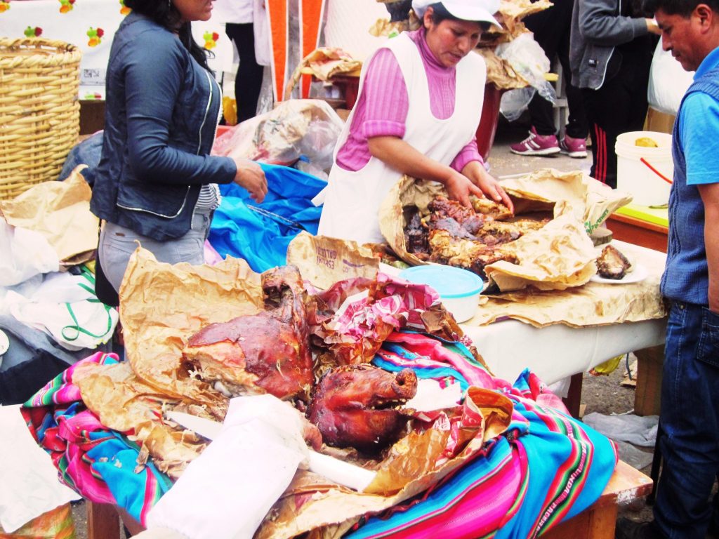 ペルー、死者の日、祝日、豚肉
