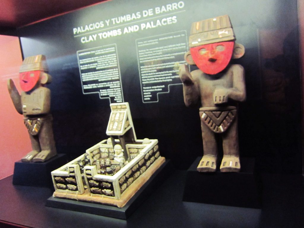 ペルー、クスコ、カルカ、観光スポット、博物館