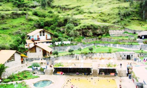 ペルー、クスコ、カルカ、観光スポット、温泉