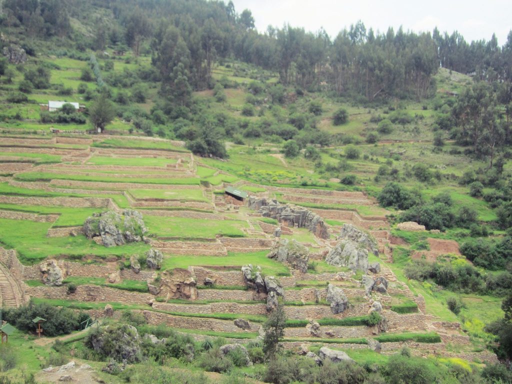 ペルー、クスコ、観光スポット、遺跡、インカ、Inkilltambo